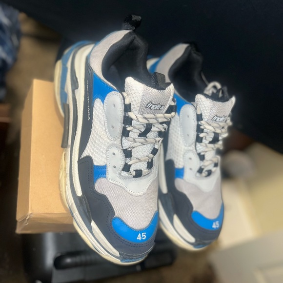 BALENCIAGA - Picture 1 of 3